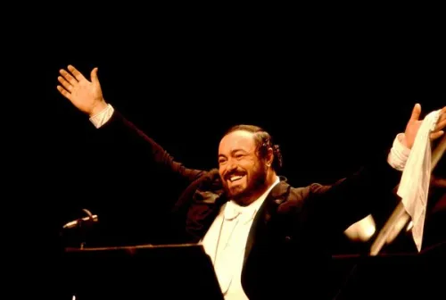 Pavarotti (2019)
