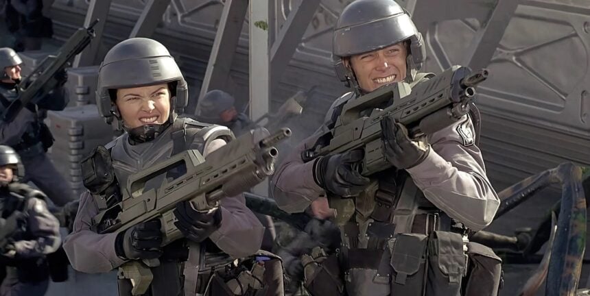 https://agoodmovietowatch.com/wp-content/uploads/Starship-Troopers-Attack-copy-860x432.jpg